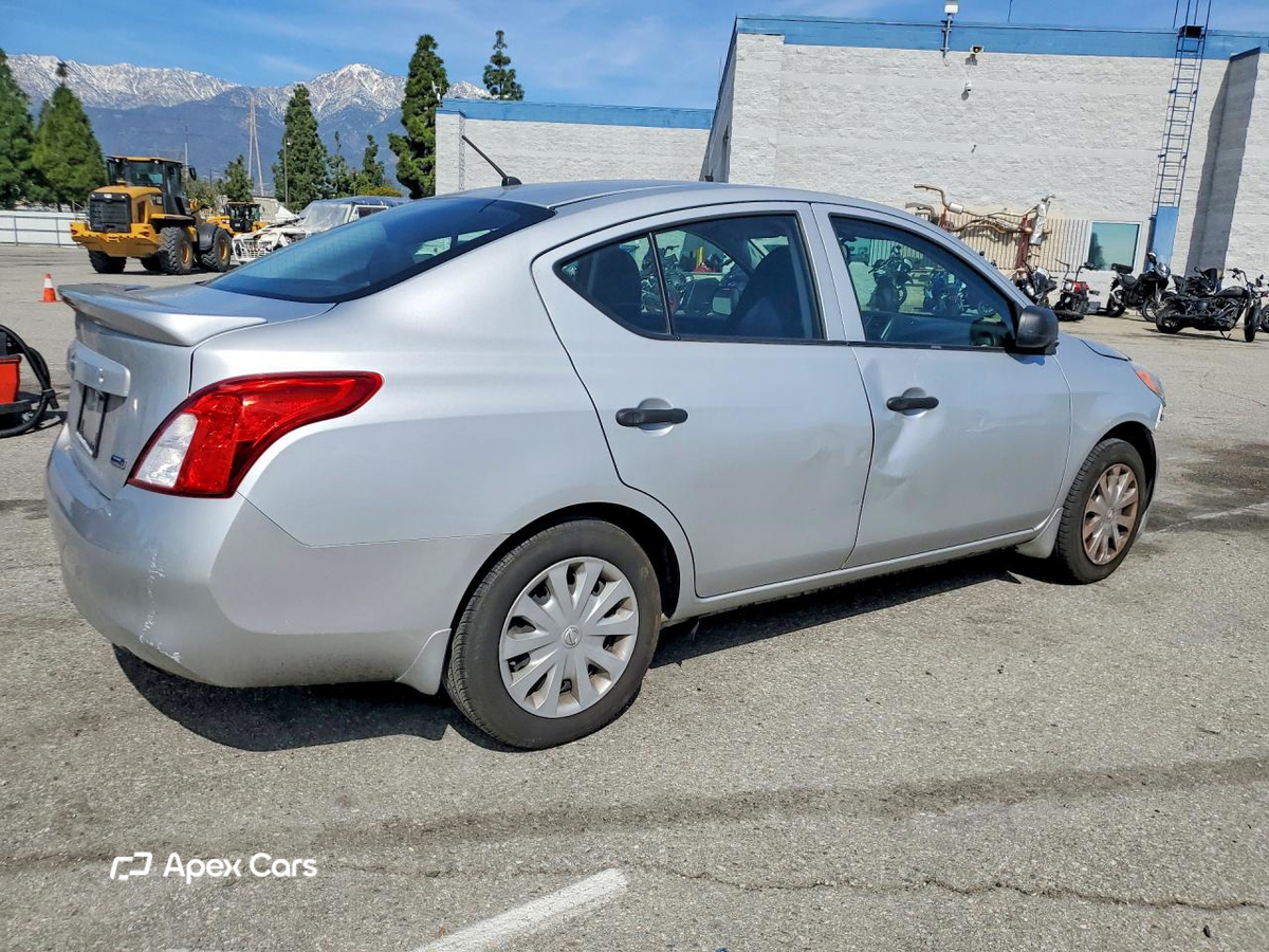 Nissan Versa 2014