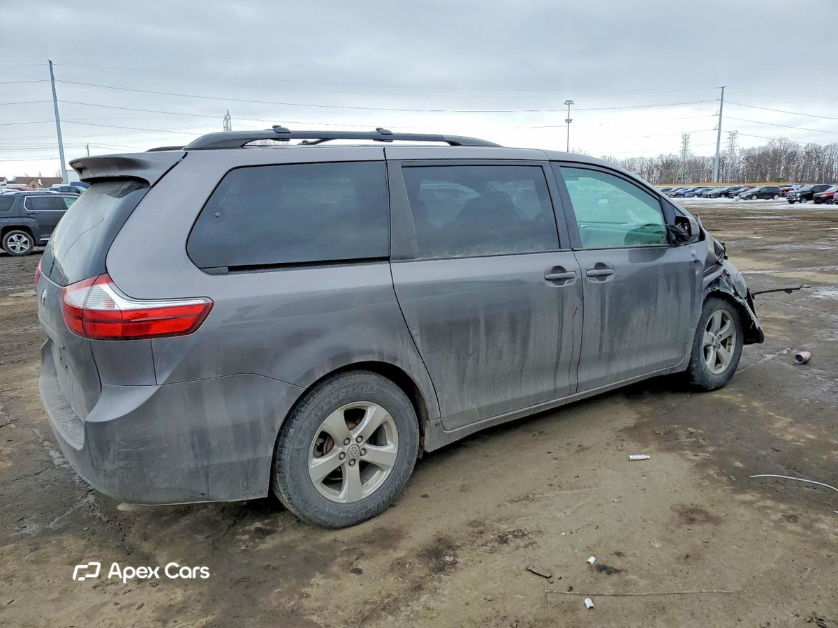 Toyota Sienna 2016