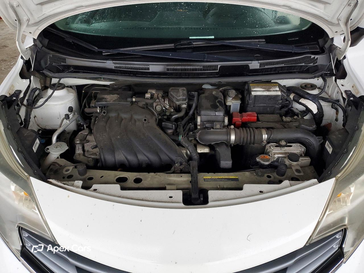 Nissan Versa 2015