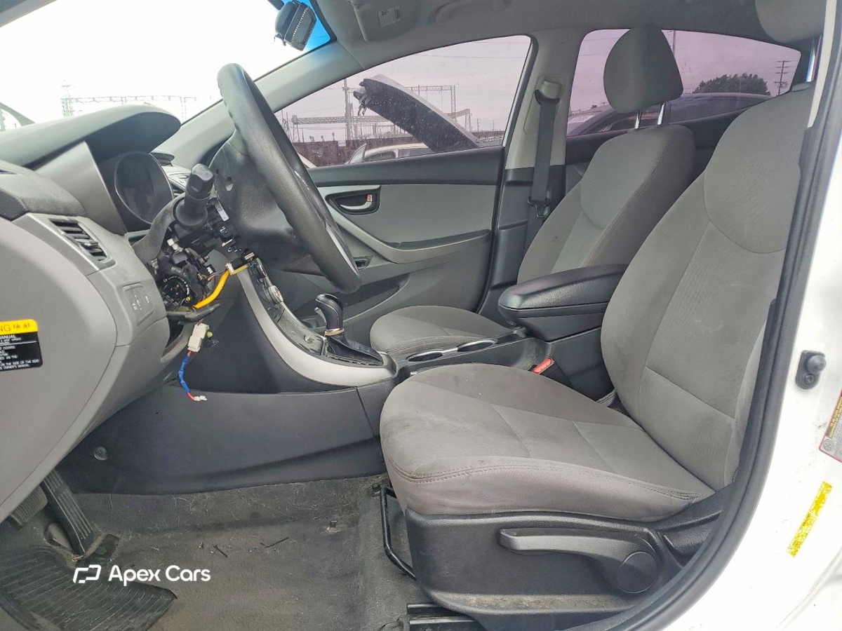 Hyundai Elantra 2016