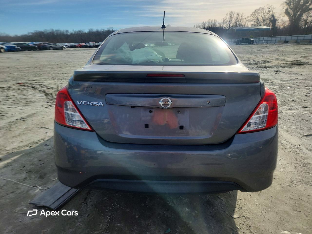 Nissan Versa 2019
