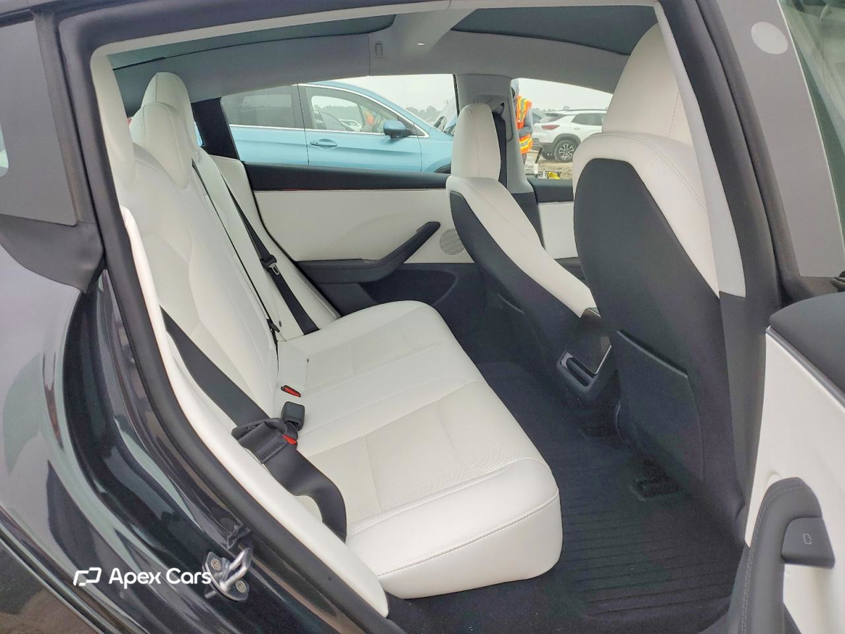 Tesla Model 3 2025