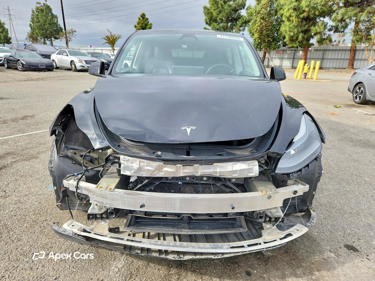 Tesla Model Y 2022