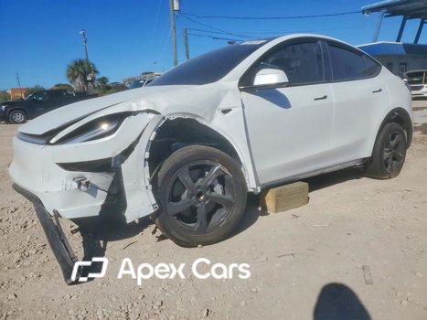 Tesla Model Y 2026 - Zdjęcie 1 z 12