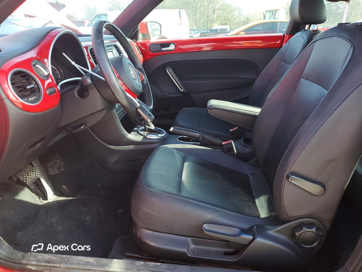 Volkswagen Beetle 2013