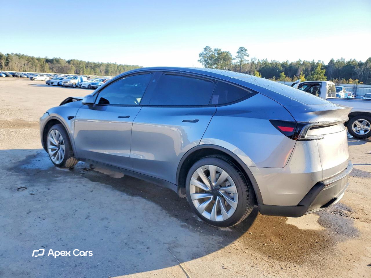 Tesla Model Y 2026