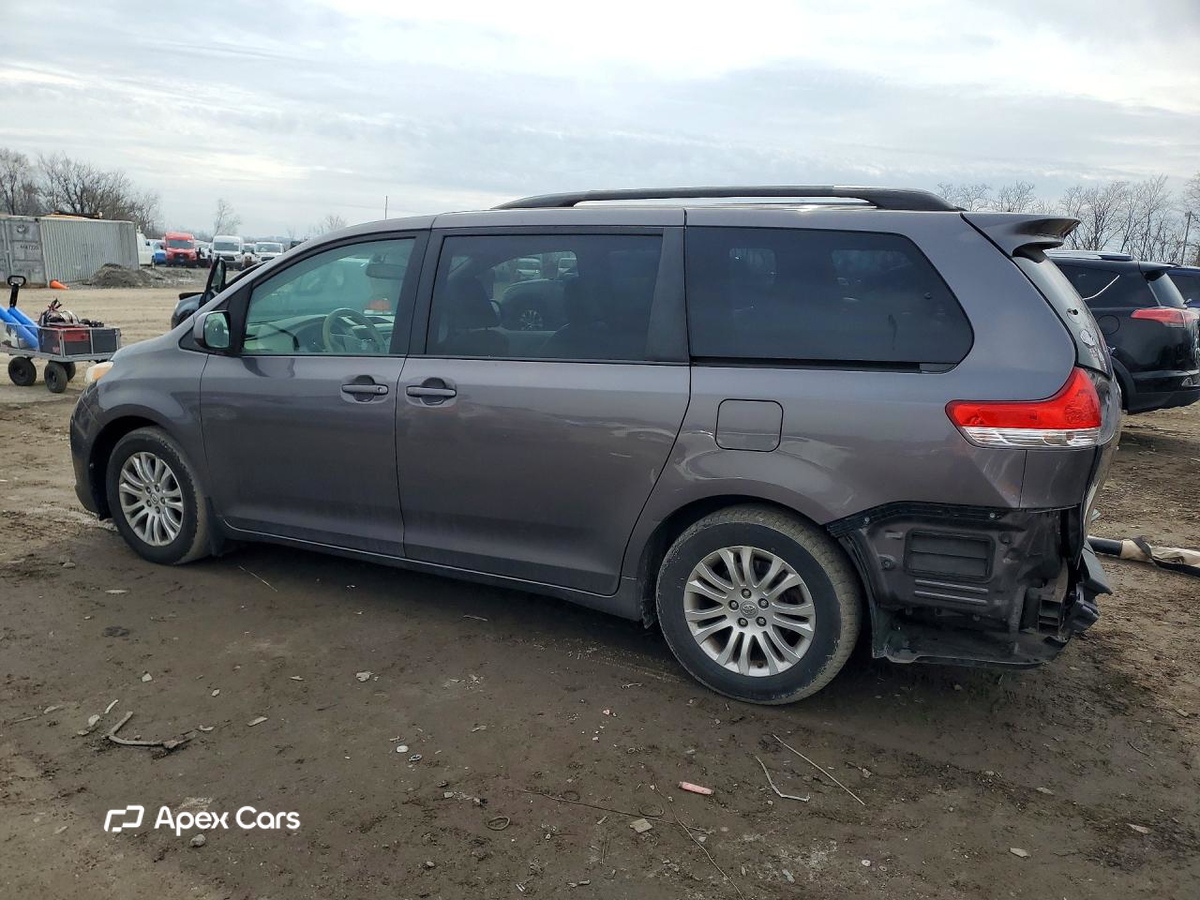 Toyota Sienna 2014