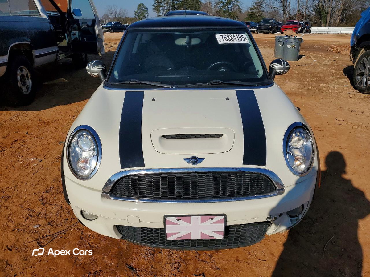 MINI Cooper 2010