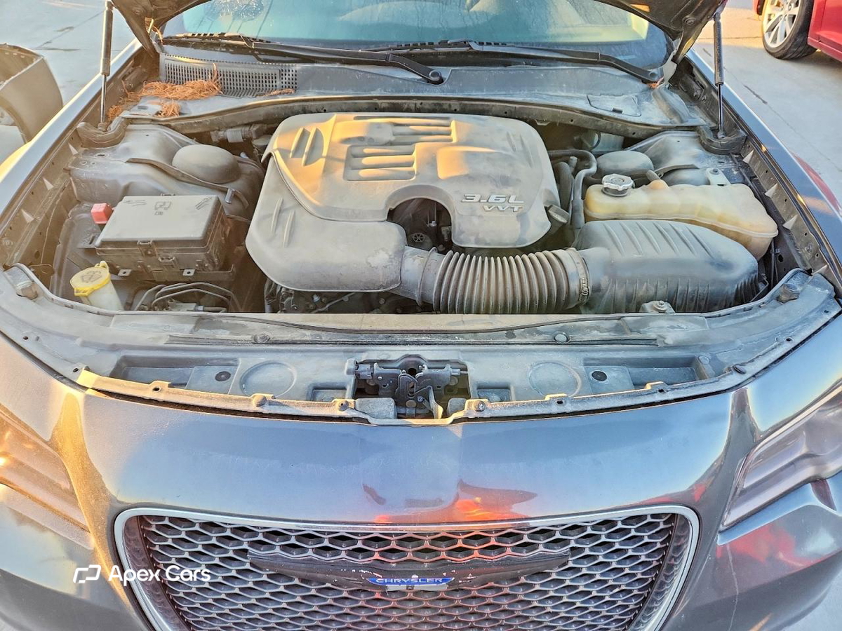 Chrysler 300 2019