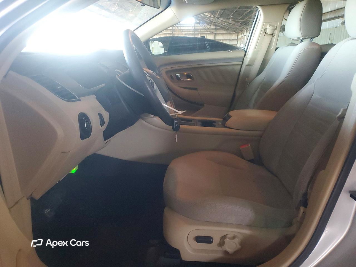 Ford Taurus 2015