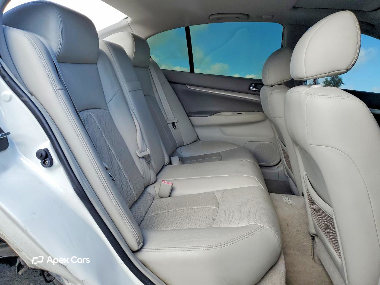 Infiniti G 2012