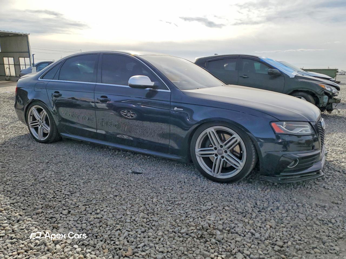 Audi RS4 2011