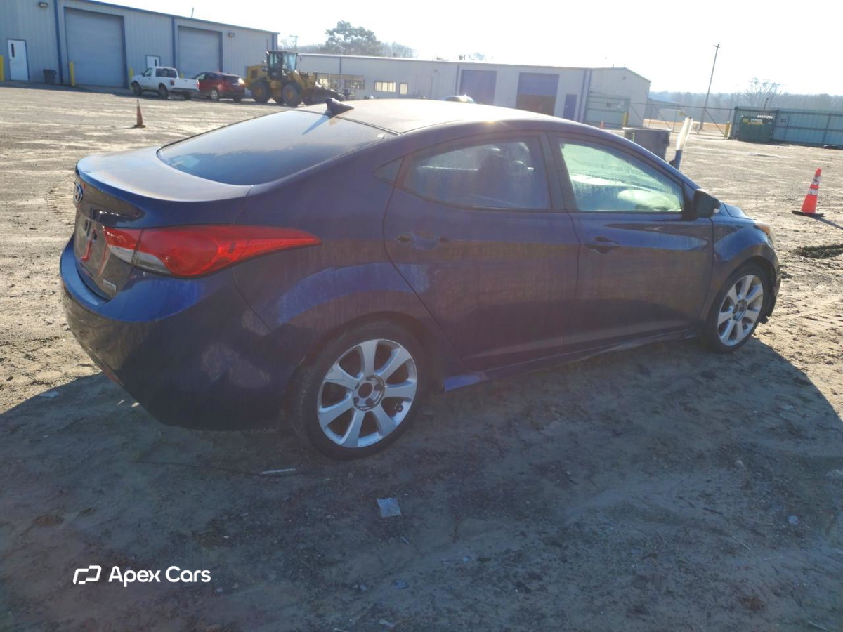 Hyundai Elantra 2013