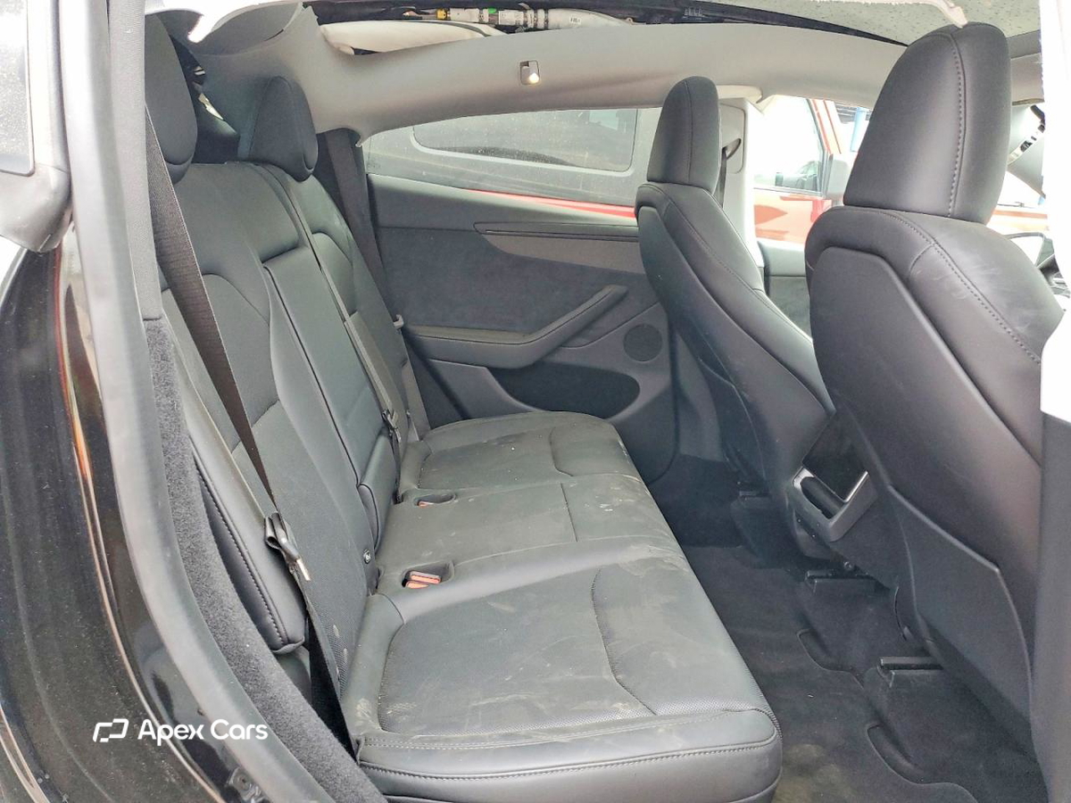 Tesla Model Y 2026
