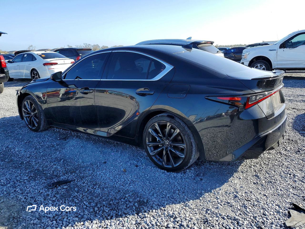 Lexus IS 2024