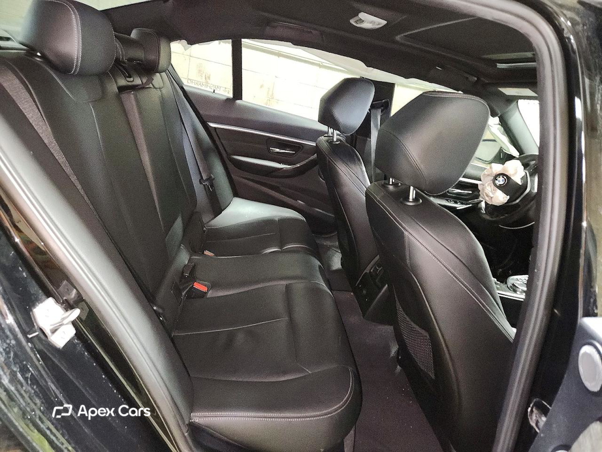 BMW Series 3 2016