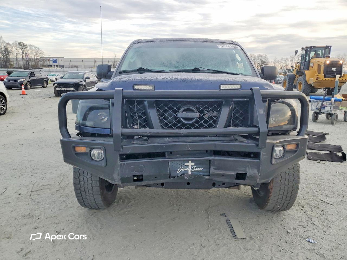 Nissan Titan 2011