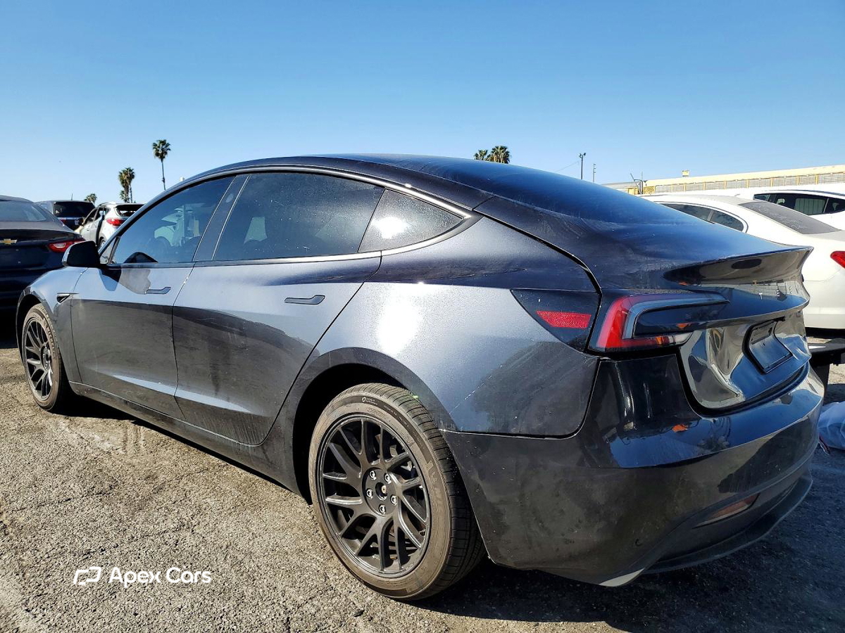Tesla Model 3 2025