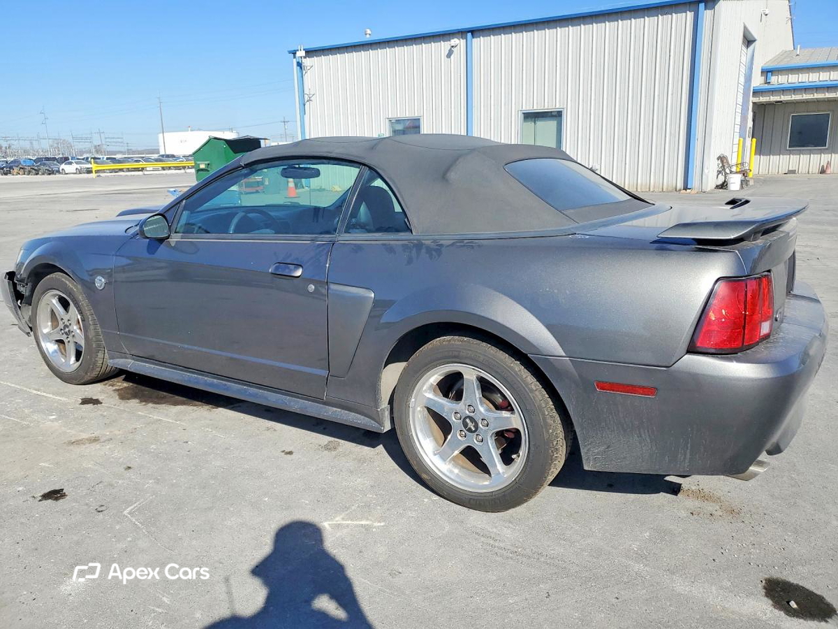 Ford Mustang 2004
