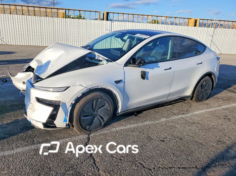 Tesla Model Y 2026 - Image 1 of 12