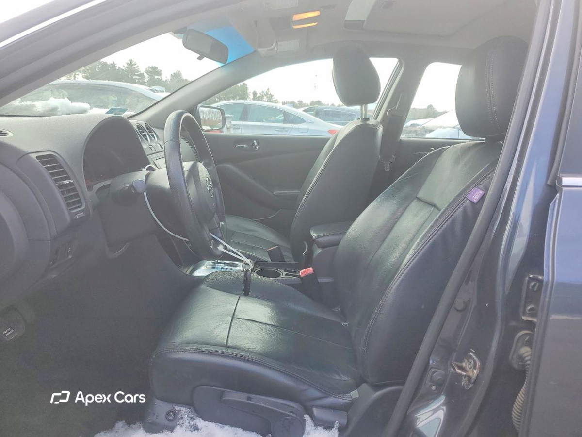 Nissan Altima 2010