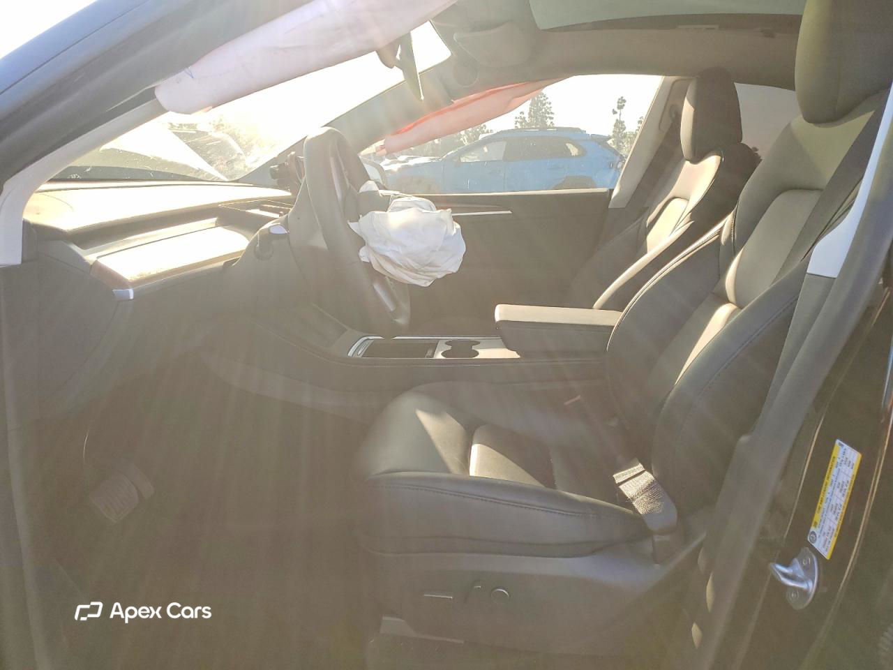 Tesla Model Y 2024
