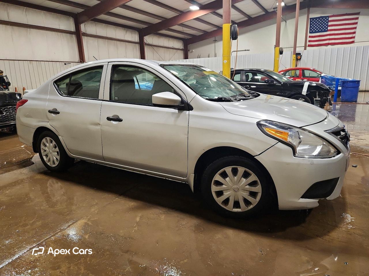 Nissan Versa 2017