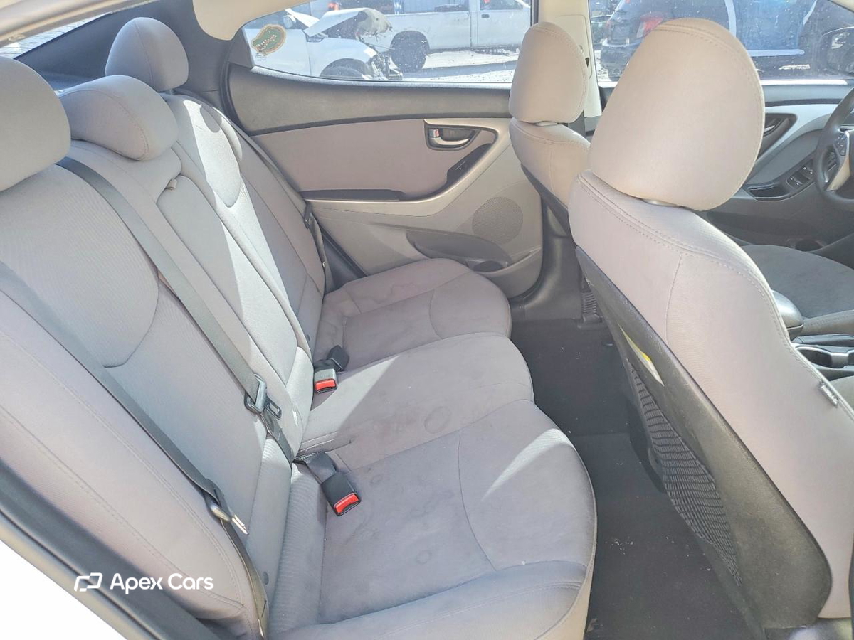 Hyundai Elantra 2016