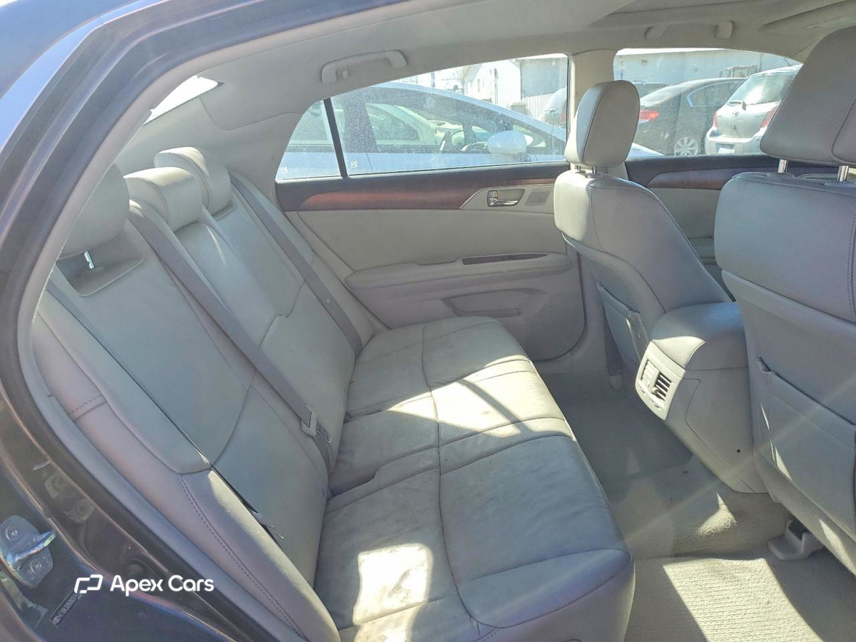 Toyota Avalon 2011