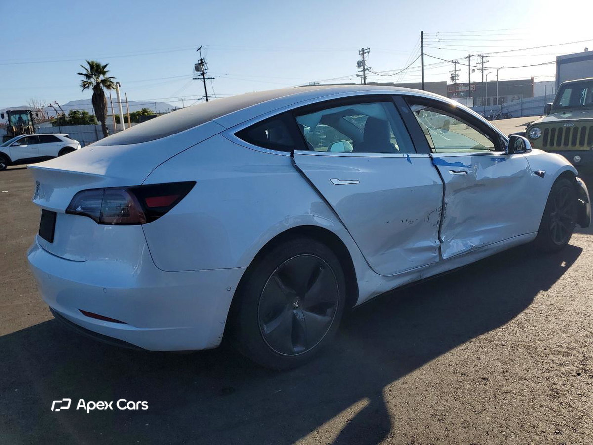 Tesla Model 3 2020