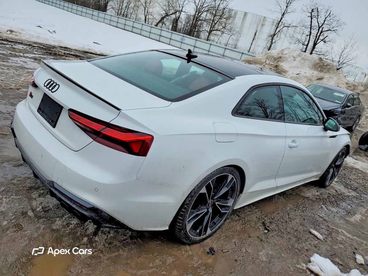 Audi RS5 2024