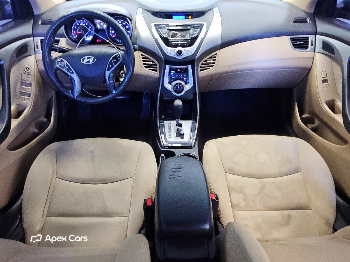 Hyundai Elantra 2011