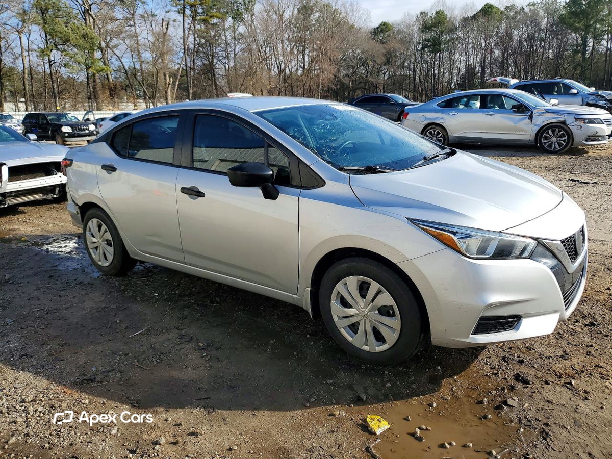 Nissan Versa 2021