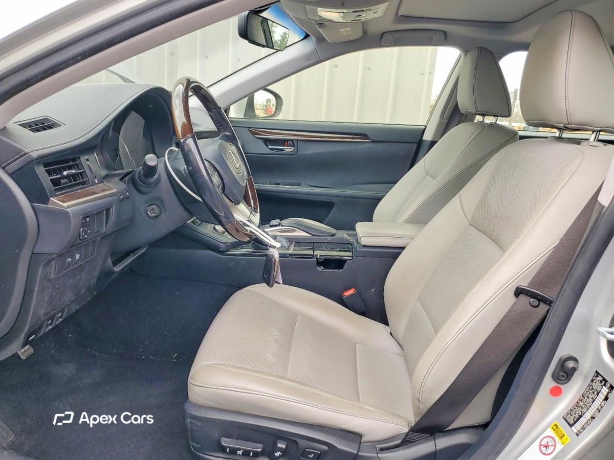 Lexus ES 2016