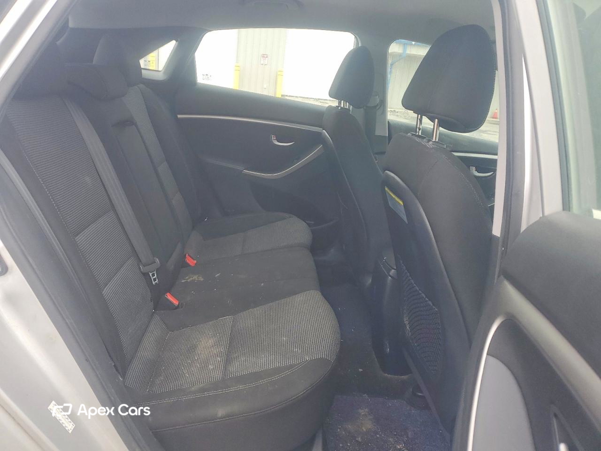 Hyundai Elantra 2016