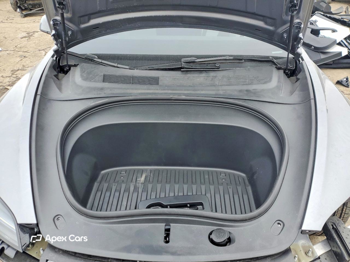 Tesla Model 3 2025