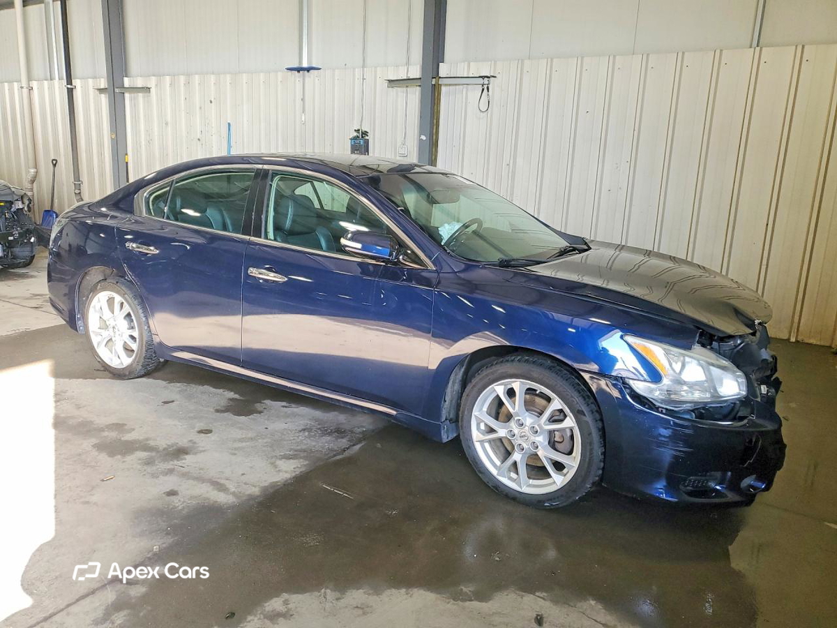 Nissan Maxima 2014