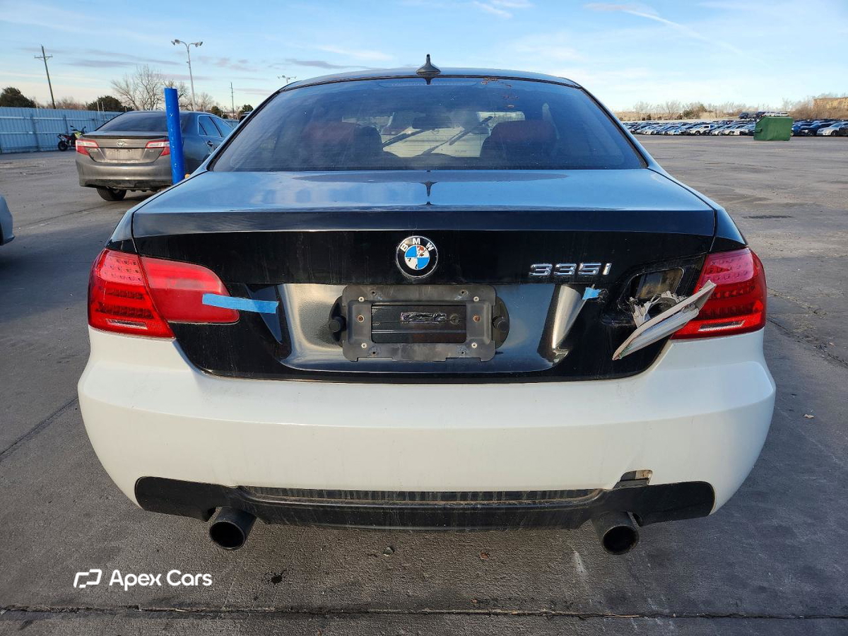 BMW Series 3 2011