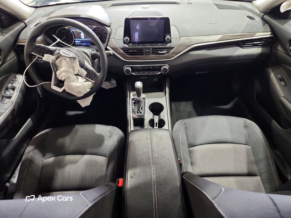 Nissan Altima 2025
