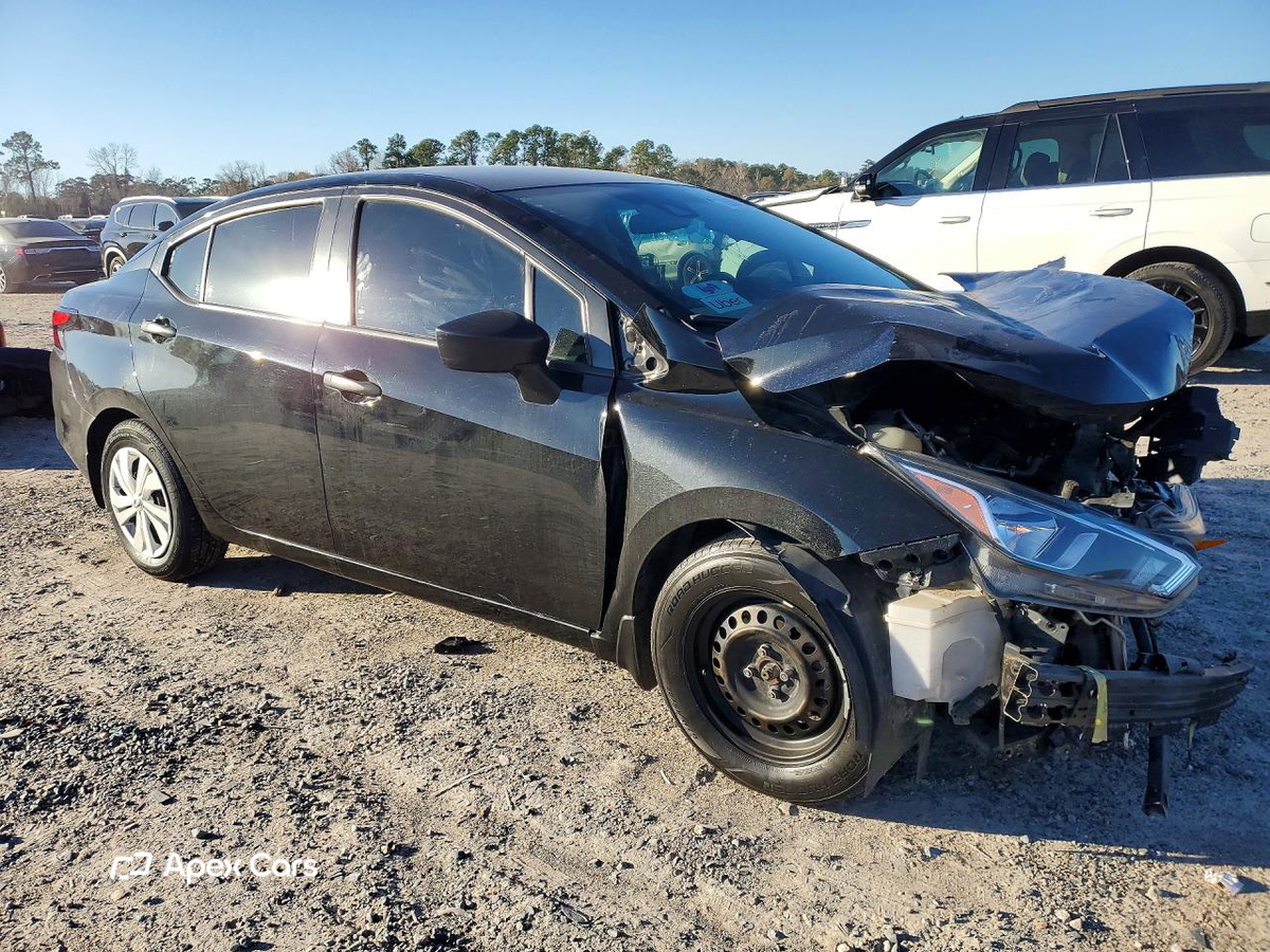 Nissan Versa 2021