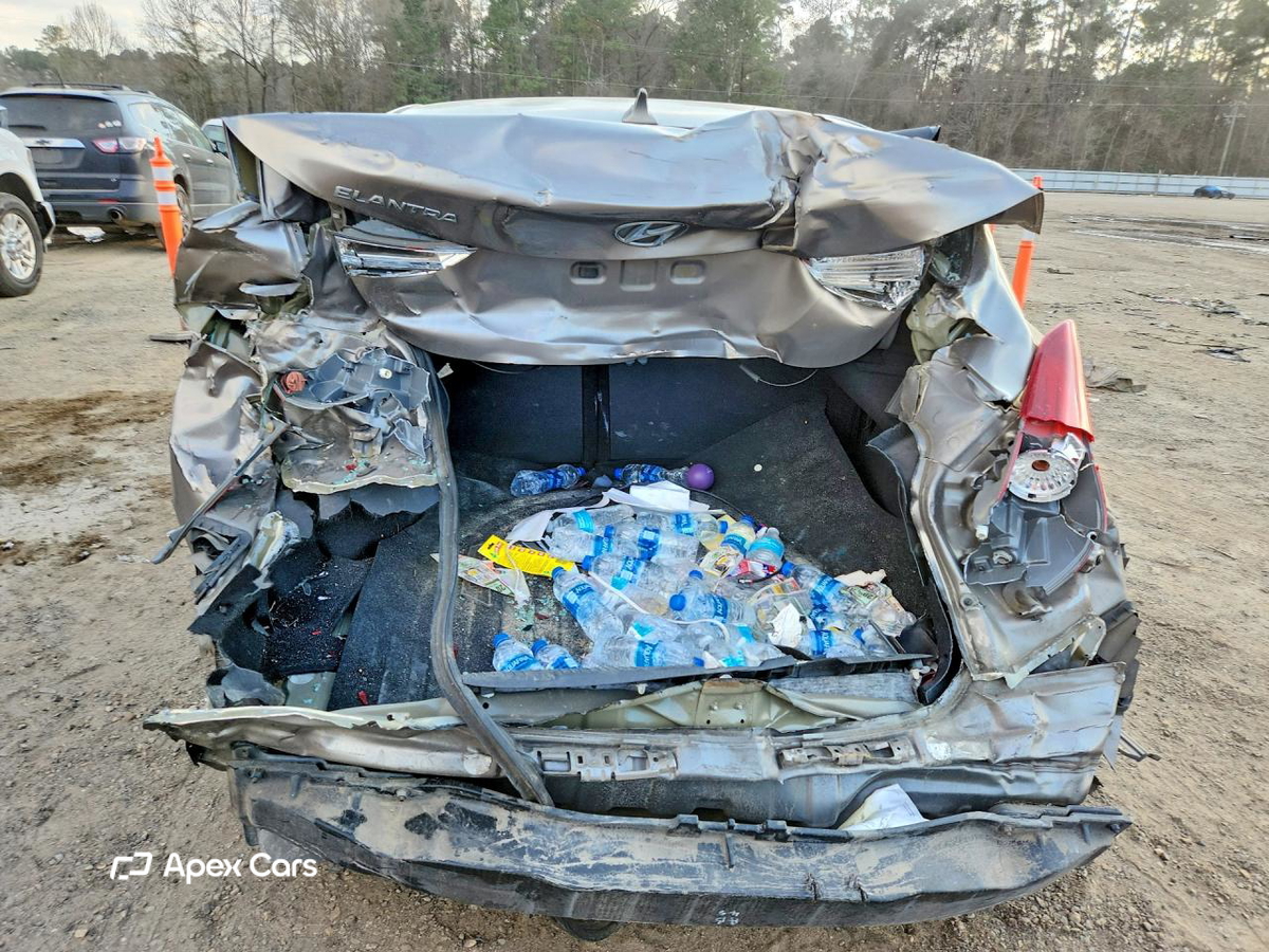 Hyundai Elantra 2013