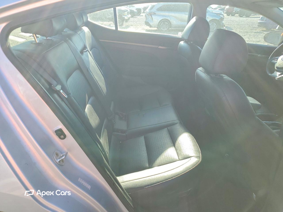 Hyundai Elantra 2017