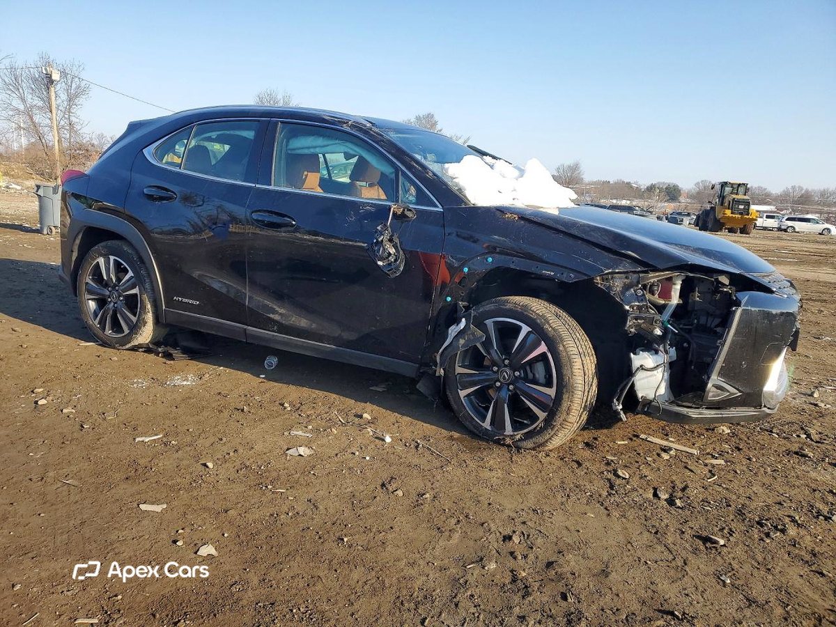 Lexus UX 2021