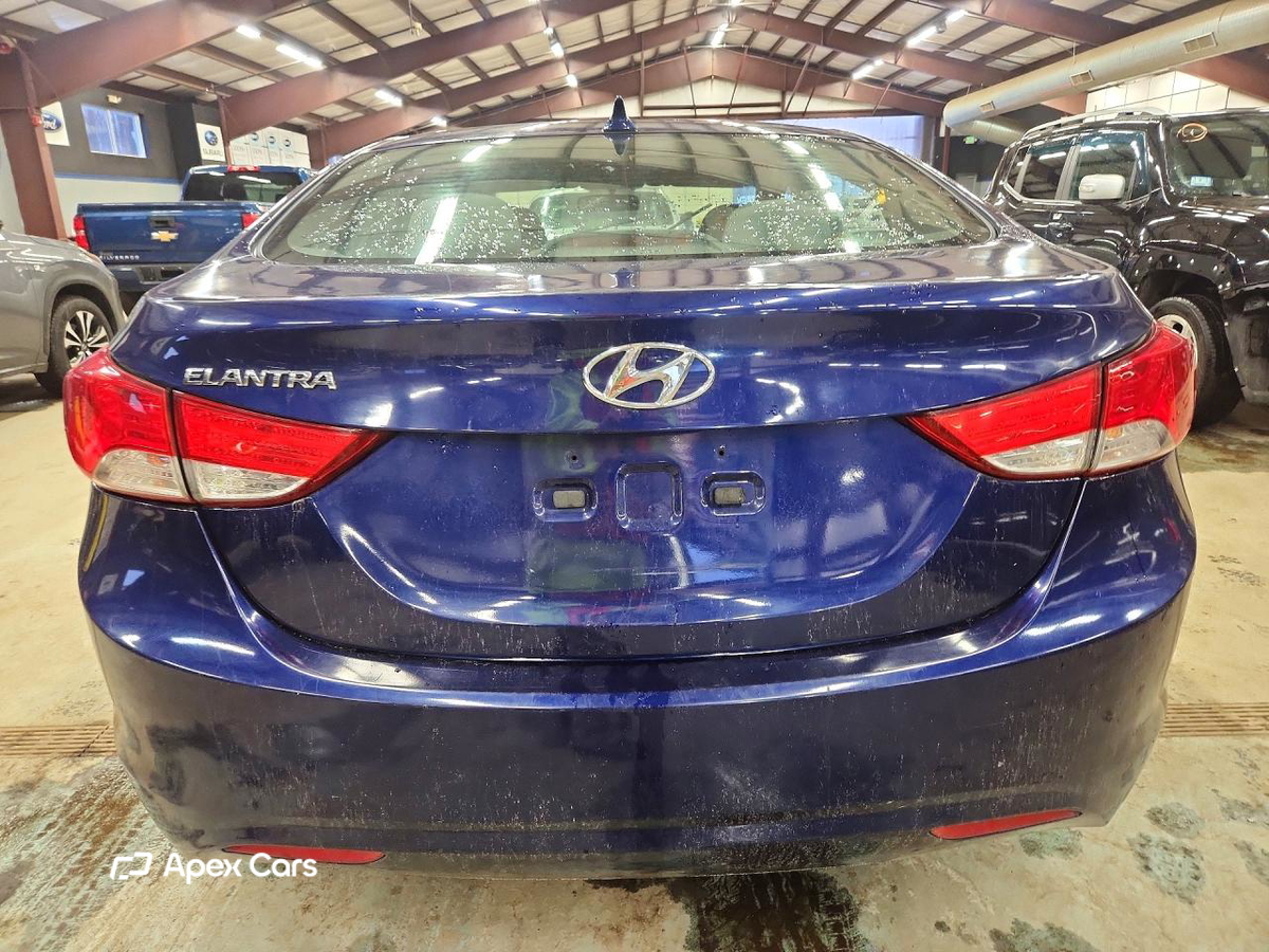 Hyundai Elantra 2011