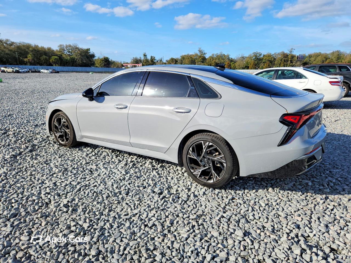 Kia K5 2025