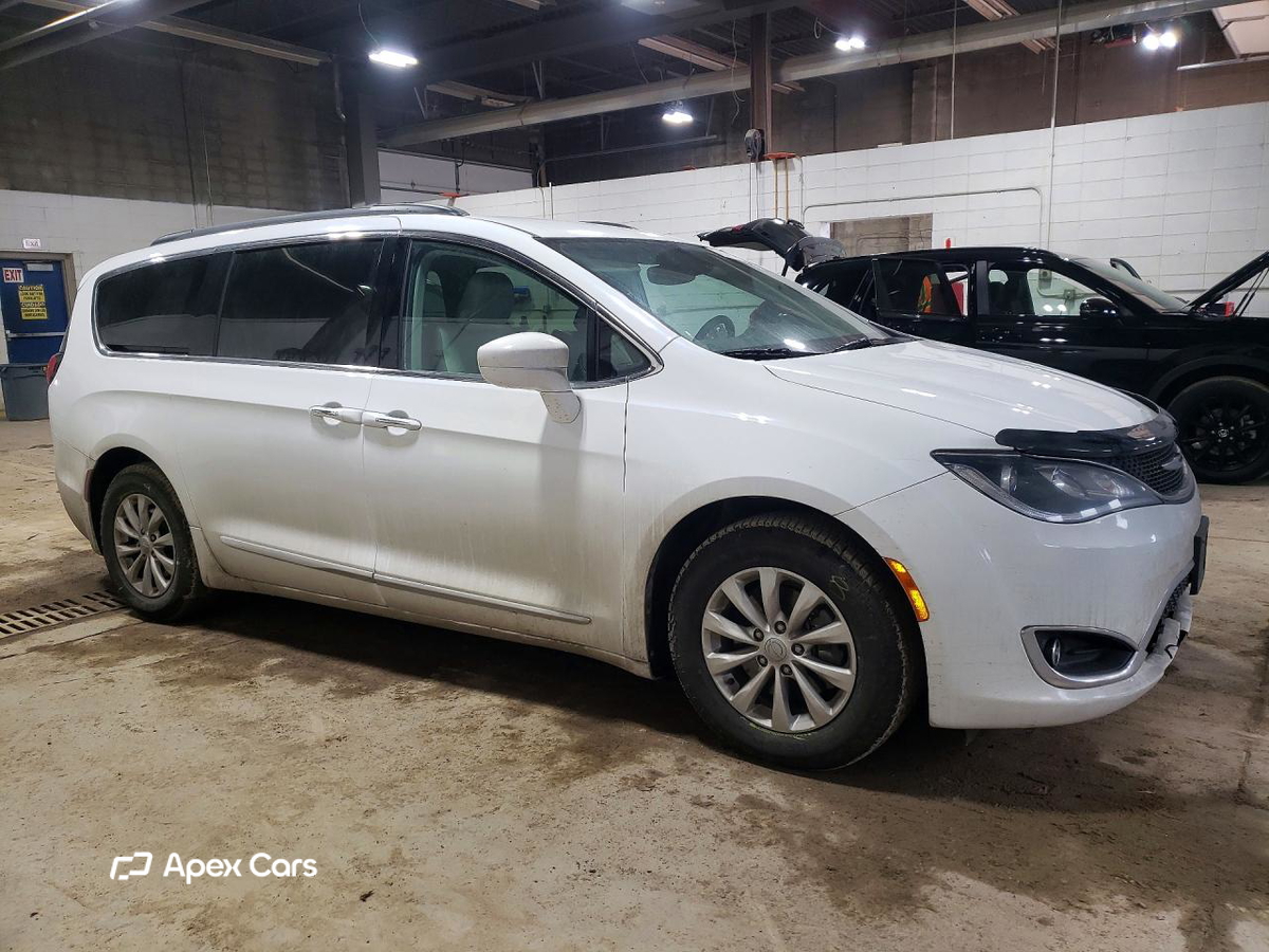 Chrysler Pacifica 2017