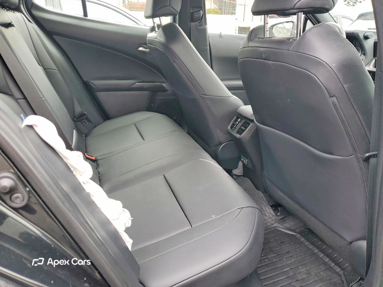 Lexus UX 2023