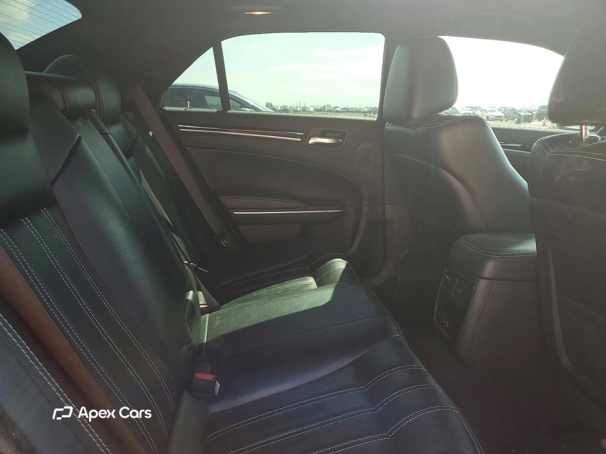 Chrysler 300 2023