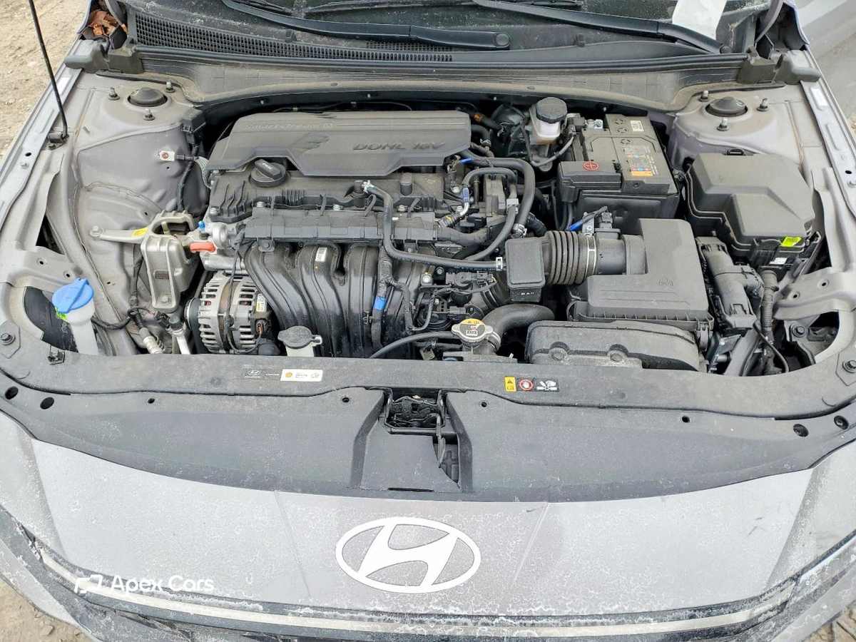 Hyundai Elantra 2024
