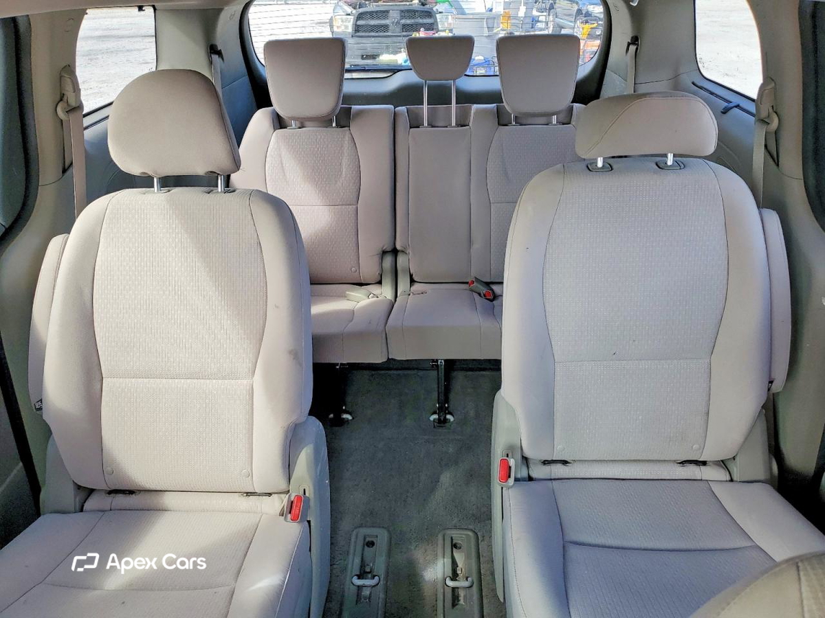 Kia Sedona 2016